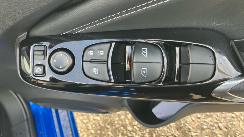 Nissan Juke 1.0 DiG-T Tekna 5dr Petrol Hatchback